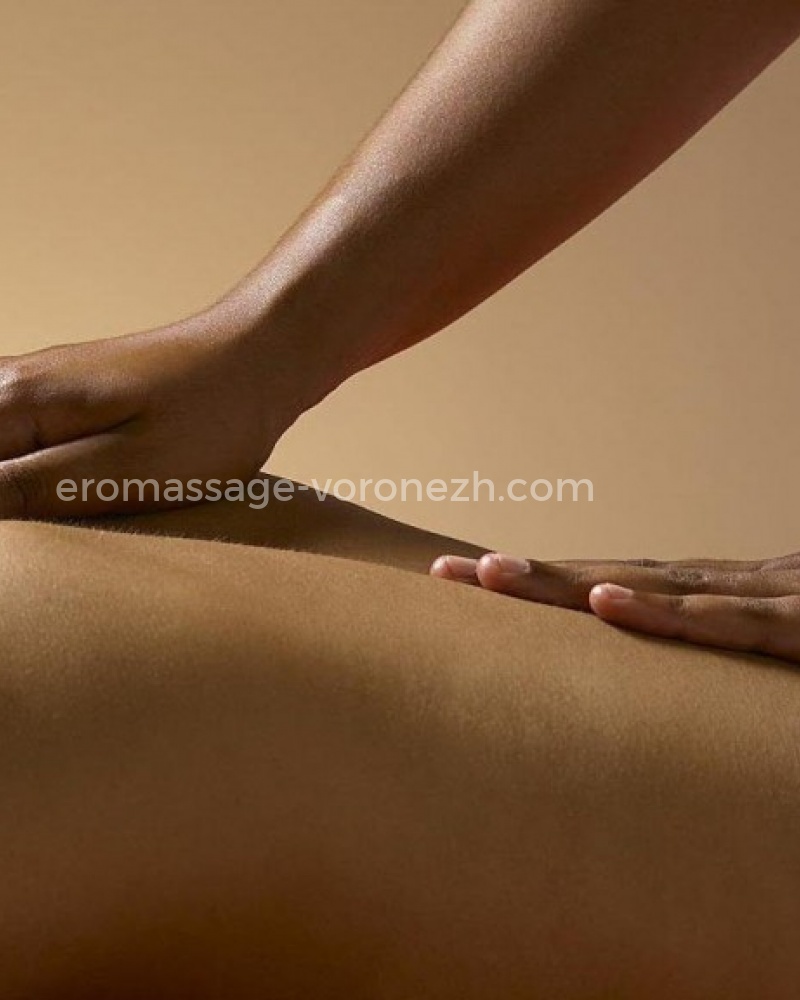 Видео массаж женщине в домашних условиях. Массаж тела. Массаж спины. Женский массаж. Тантрический массаж.